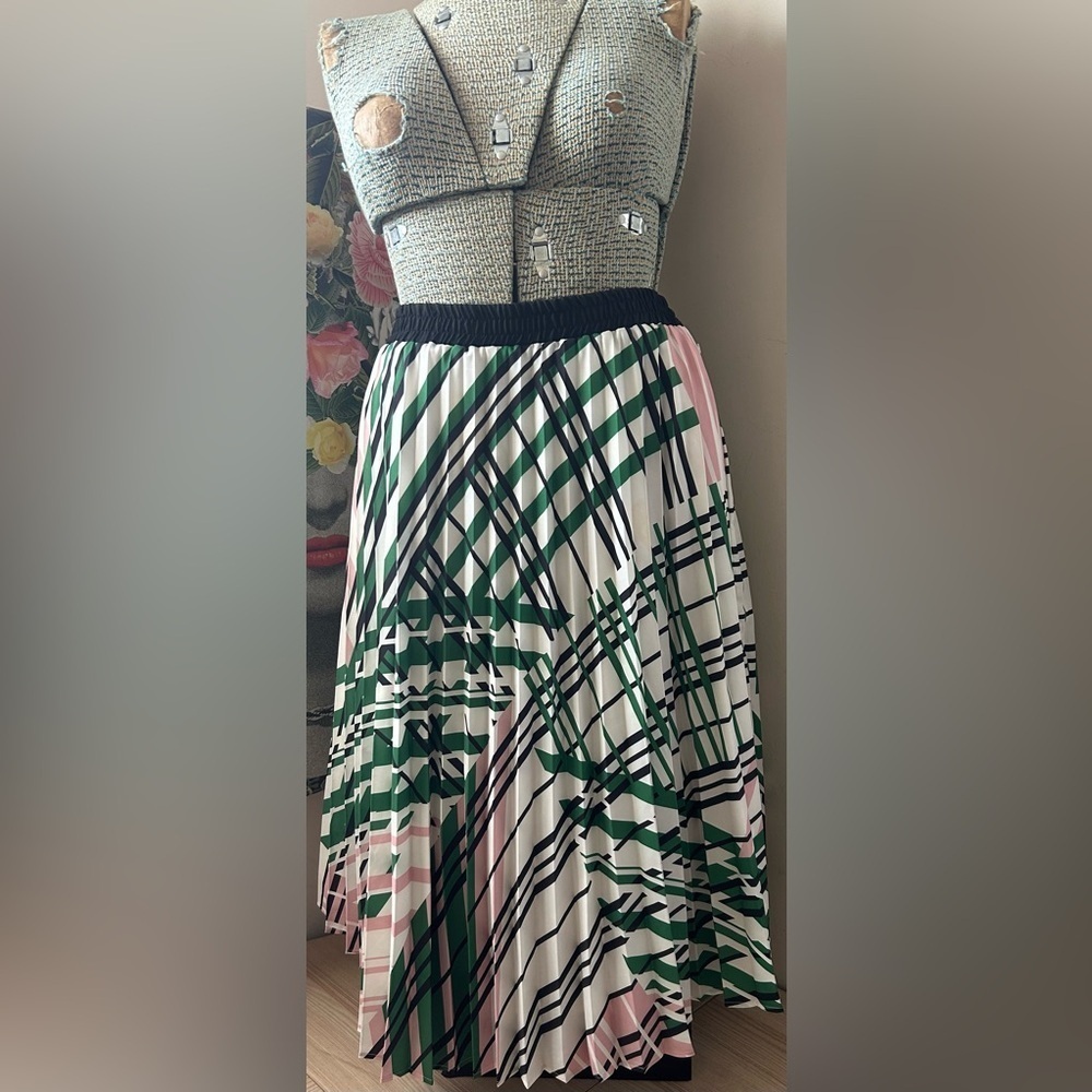 ELOQUII ABSTRACT PRINT PLEATED MIDI SKIRT 22/24 FULLY LINED, ELASTICATED WAIST - Picture 2 of 9